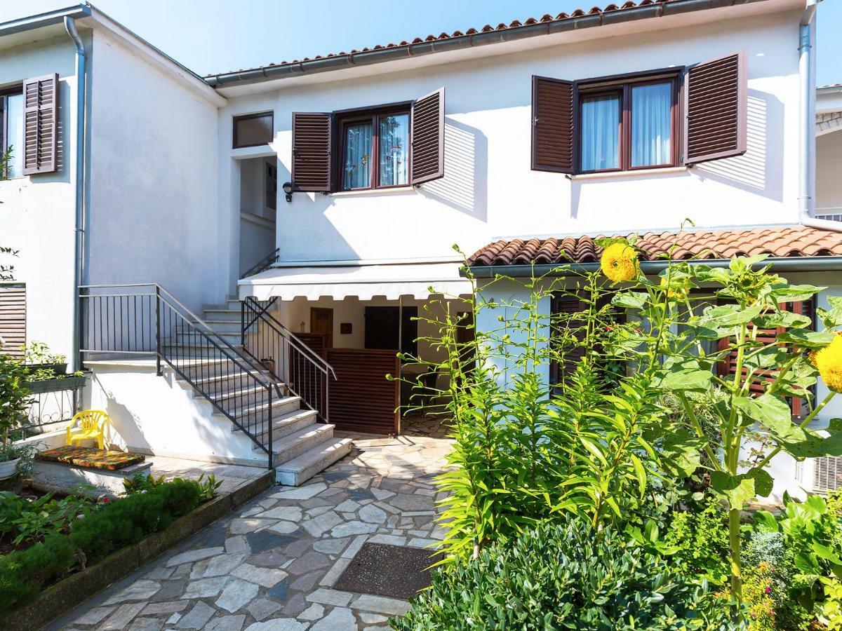 Apartments Nives Poreč Kültér fotó